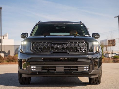 Used 2025 Kia Telluride SX X-Line image 2