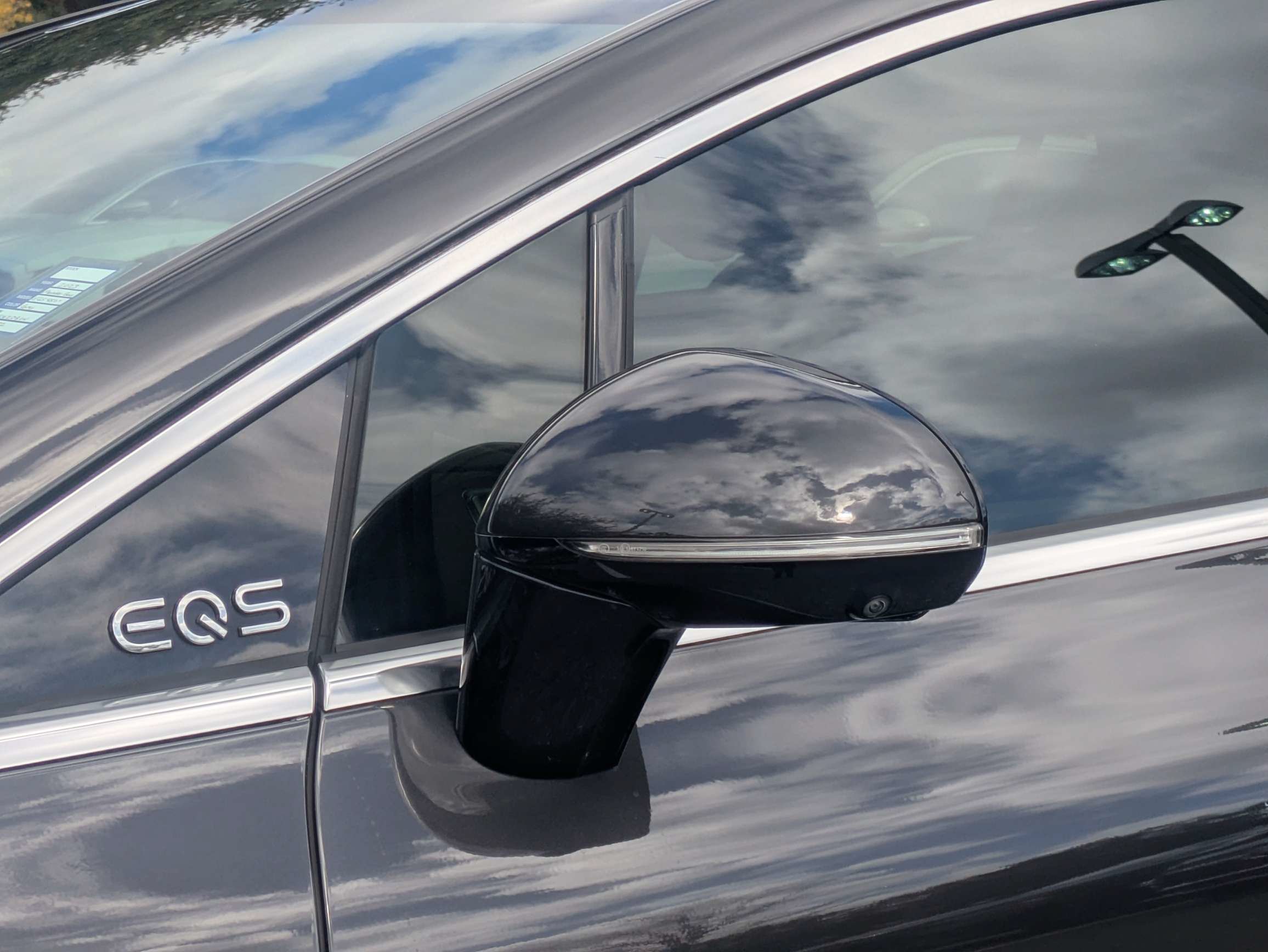 Used 2022 Mercedes-Benz EQS 450+ Sedan image 11