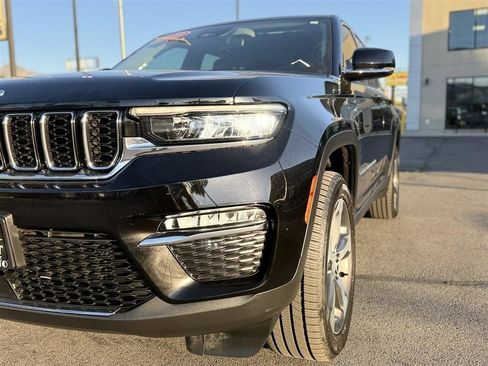 Used 2023 Jeep Grand Cherokee 4WD 4xe image 13