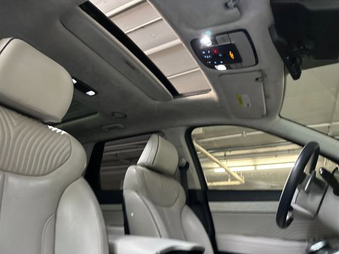 Used 2023 Hyundai Palisade Calligraphy image 17