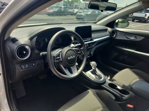 Used 2023 Kia Forte LXS w/ LXS Technology Package FWD image 18