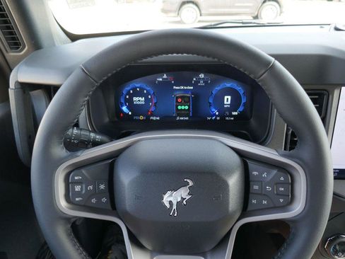 New 2026 Ford Bronco Badlands w/ Sasquatch Package AWD/4WD image 25