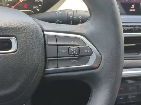 Used 2023 Jeep Compass Latitude AWD/4WD image 29