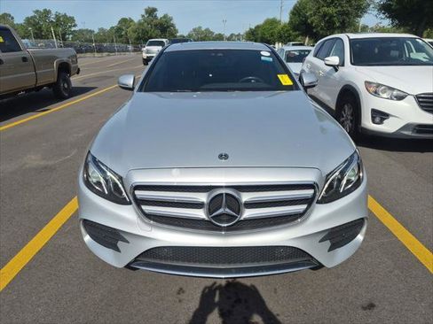 Used 2018 Mercedes-Benz E 300 image 23