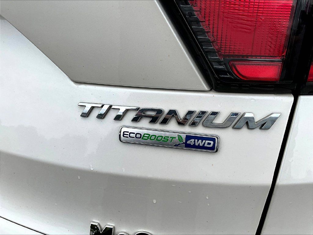 Used 2017 Ford Escape Titanium AWD/4WD image 27