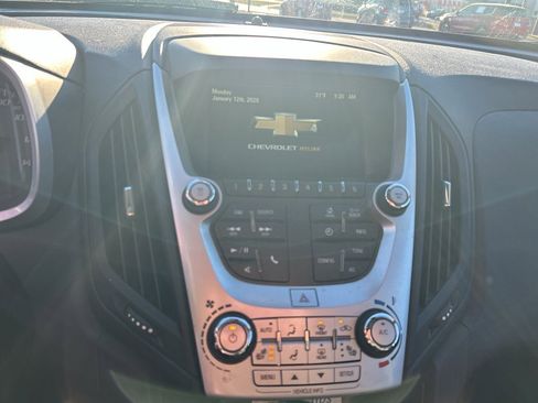 Used 2017 Chevrolet Equinox LT w/ Convenience Package image 15