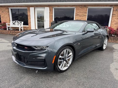 Used 2020 Chevrolet Camaro SS image 41