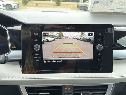 New 2026 Volkswagen Taos SE FWD image 27