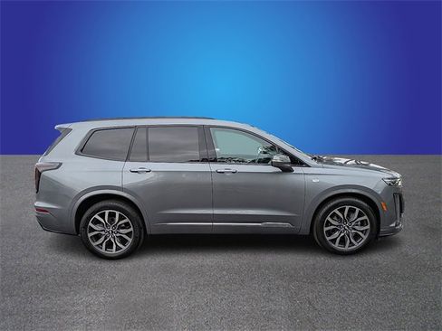 Used 2021 Cadillac XT6 Sport w/ Platinum Package image 6