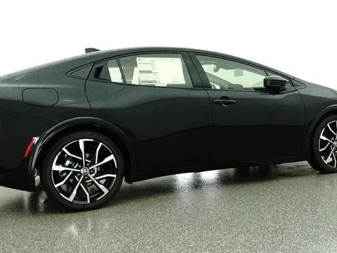 New 2026 Toyota Prius Plug-In Hybrid FWD image 26