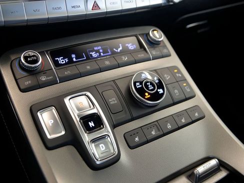 Used 2020 Hyundai Palisade Limited image 25