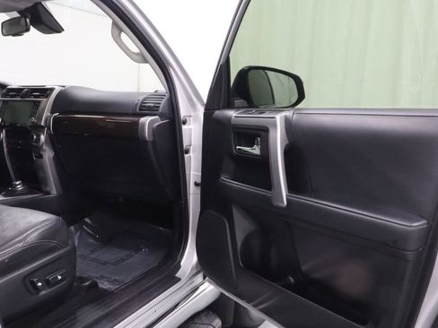 Used 2021 Toyota 4Runner Limited AWD/4WD image 14