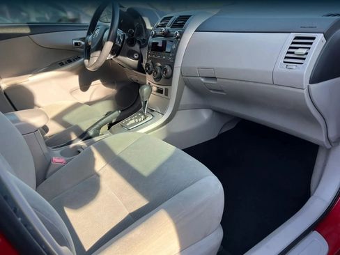 Used 2011 Toyota Corolla LE w/ Premium Pkg image 7
