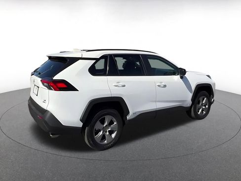 Used 2025 Toyota RAV4 LE image 9
