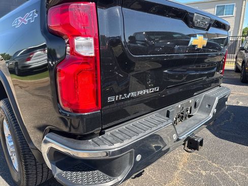 Used 2023 Chevrolet Silverado 2500 LTZ w/ LTZ Plus Package AWD/4WD image 45