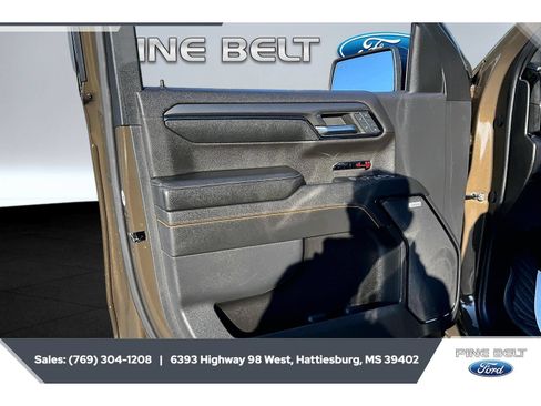 Used 2023 GMC Sierra 1500 AT4 w/ AT4 Premium Package AWD/4WD image 18
