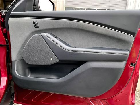 Certified 2025 Ford Mustang Mach-E GT image 22