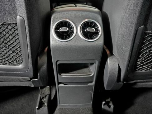 Certified 2022 Mercedes-Benz GLB 250 4MATIC image 34