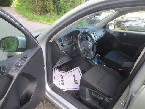 Used 2015 Volkswagen Tiguan S FWD image 7