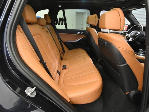 Used 2022 BMW X5 xDrive40i w/ M Sport Package image 17