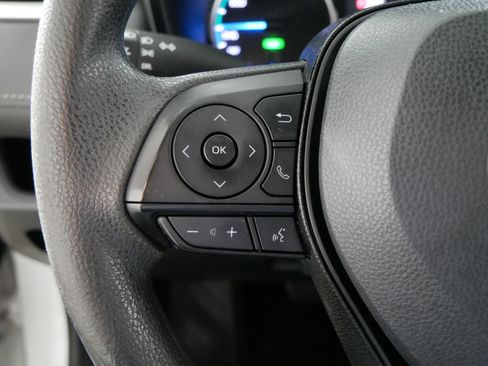 Used 2020 Toyota RAV4 LE image 27