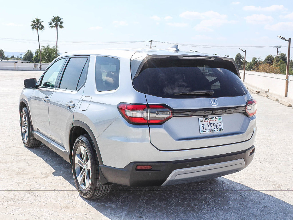 Certified 2024 Honda Pilot EX-L image 4