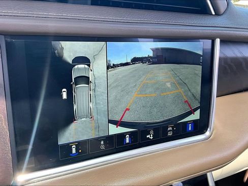 Used 2022 GMC Yukon XL Denali image 14