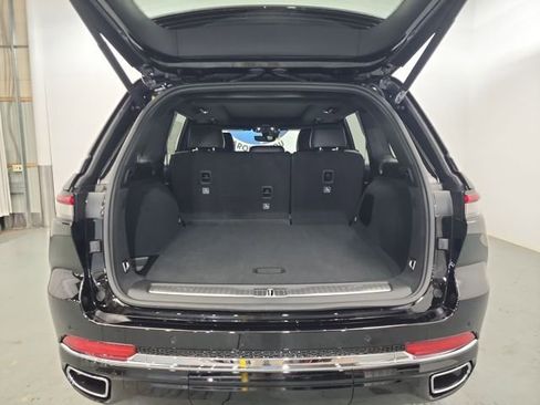 New 2025 Jeep Grand Cherokee Overland w/ Trailer Tow Package image 8