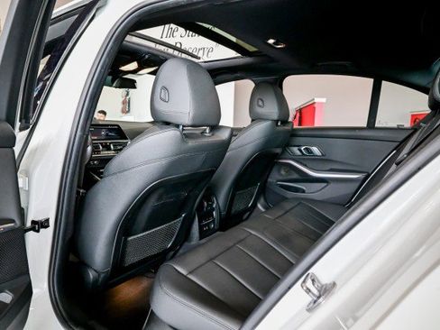 Used 2019 BMW 330i xDrive Sedan w/ Convenience Package image 19