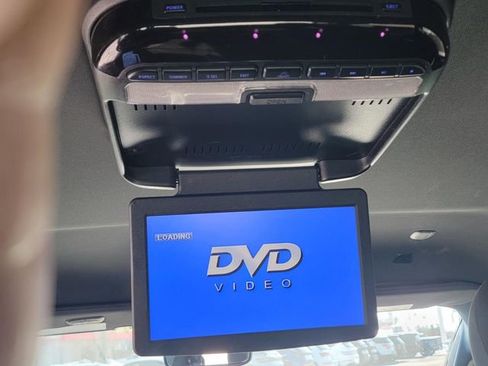 Used 2019 Chrysler Pacifica Touring Plus w/ S Appearance Package image 29