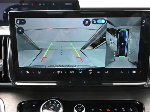 Certified 2025 Ford Expedition Max Platinum AWD/4WD image 4
