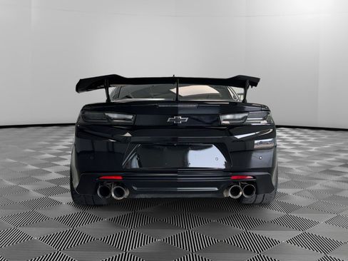 Used 2018 Chevrolet Camaro ZL1 RWD image 8