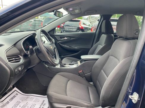 Used 2018 Chevrolet Malibu LS FWD image 9