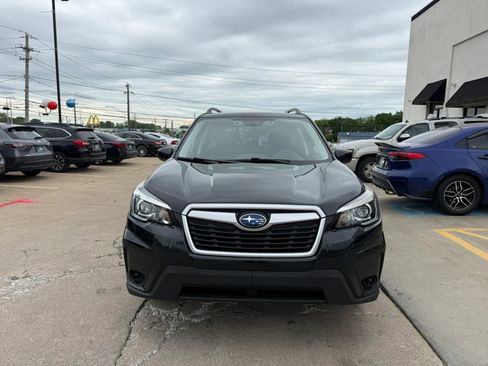 Used 2020 Subaru Forester Premium AWD/4WD image 2