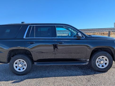 Used 2017 Chevrolet Tahoe 4WD w/ Suspension Package, Off-Road image 6