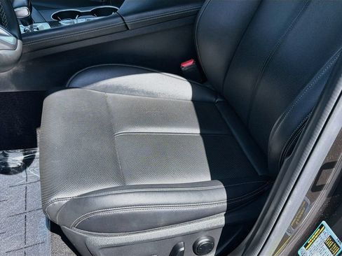 Used 2022 Genesis G70 2.0T RWD image 18