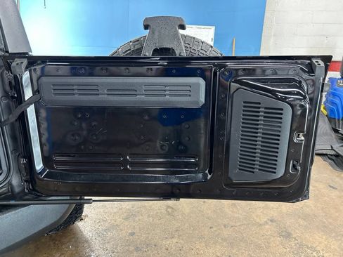 Used 2022 Ford Bronco 2-Door AWD/4WD image 32