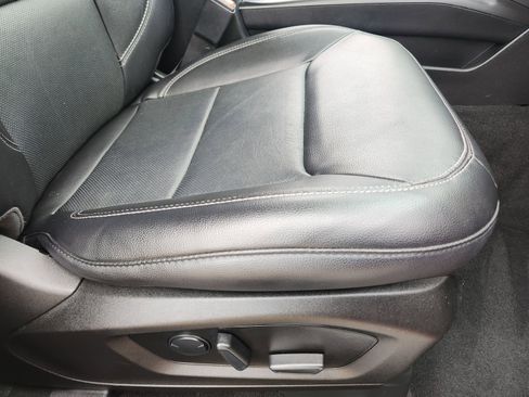 Used 2021 Ford Explorer Limited w/ Equipment Group 301A image 28