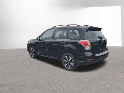 Used 2018 Subaru Forester 2.5i Premium AWD/4WD image 6
