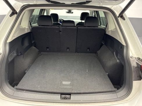 Used 2024 Volkswagen Tiguan SE AWD/4WD image 20