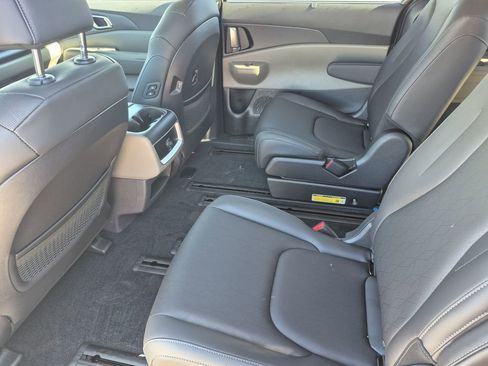 New 2026 Kia Carnival SX image 12