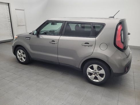 Used 2018 Kia Soul FWD image 3
