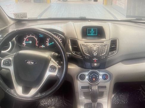 Used 2015 Ford Fiesta SE FWD image 8