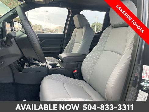 Certified 2026 Toyota Tacoma SR5 AWD/4WD image 28