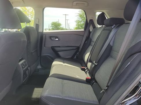 Used 2023 Nissan Rogue SV FWD image 11