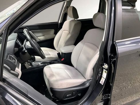 Used 2018 Subaru Forester 2.5i Premium w/ All-Weather Package image 21