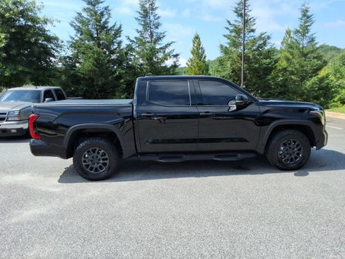 Used 2025 Toyota Tundra SR5 w/ SR5 Convenience Package AWD/4WD image 4