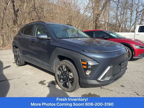 Used 2024 Hyundai Kona SEL w/ Convenience Package image 3