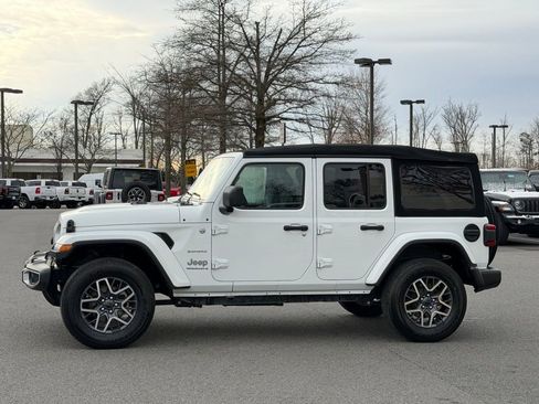 Certified 2024 Jeep Wrangler Sahara image 11