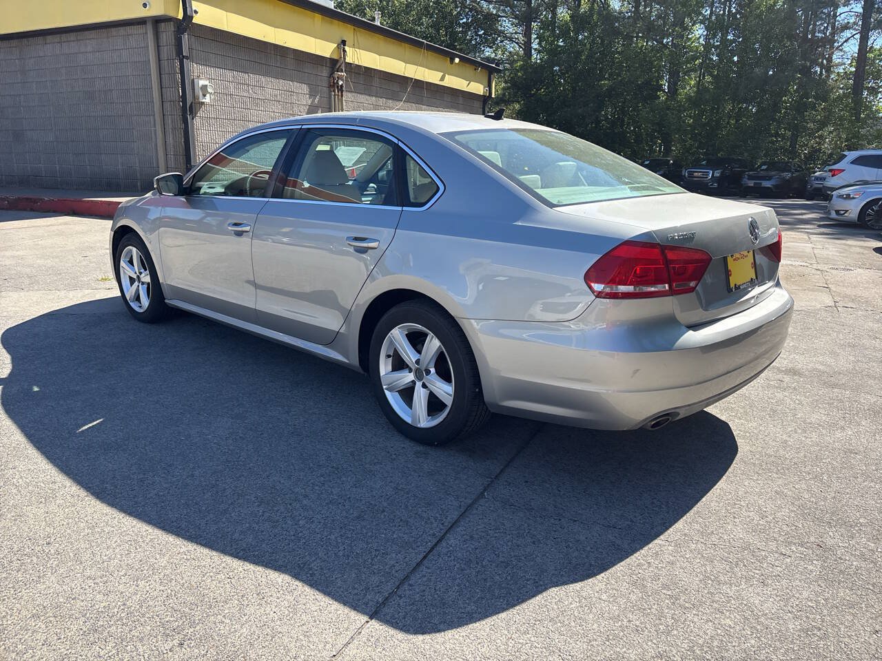 Used 2013 Volkswagen Passat TDI SE FWD image 7